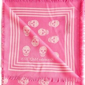 Silk Alexander McQueen Pink Skulls Scarf